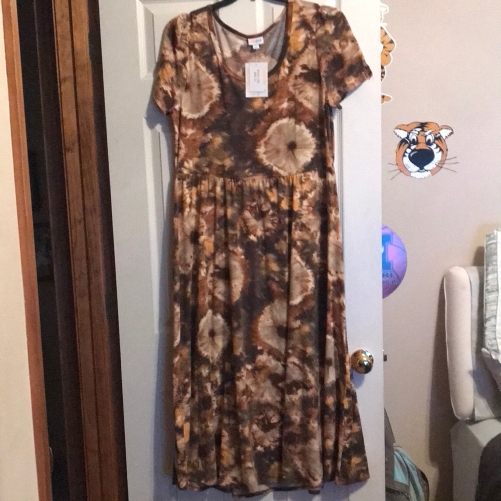 NWT LULAROE REILY DRESS